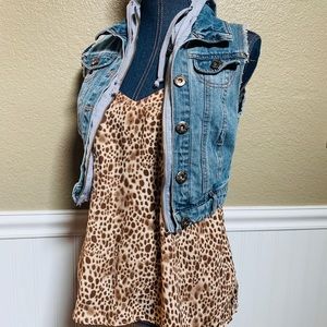 Ci Sonó cropped hoodie jean jacket.